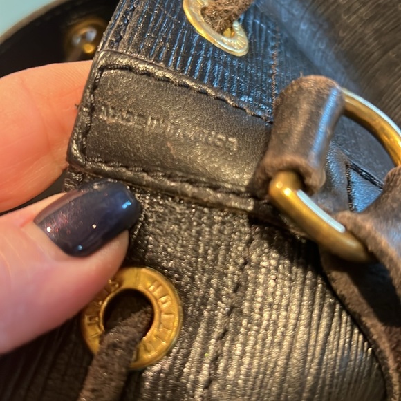 Authentic Louis Vuitton black Epi  bucket bag - Picture 13 of 15